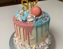 Drip Cake - Gender reveal dripcake