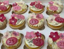 Cupcakes - Roze bloemen op toef