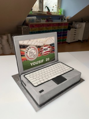 Feesttaarten - 3D laptop taart Yousif