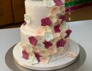 Bruidstaarten - Bruidstaart met bloemenwaterval en 3D harten