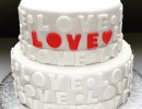 Bruidstaarten - Bruidstaart met LOVE letters rondom
