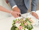 Bruidstaarten - Aansnijden bruidstaart naked cake