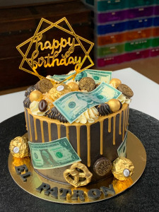 Drip Cake - Dripcake zwart goud met eetbare dollarbiljetten